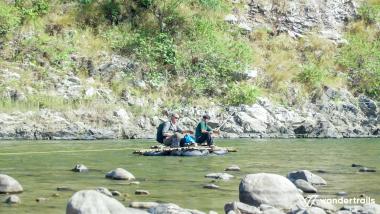 Bamboo-raft-to-cross-over-the-Ramganga